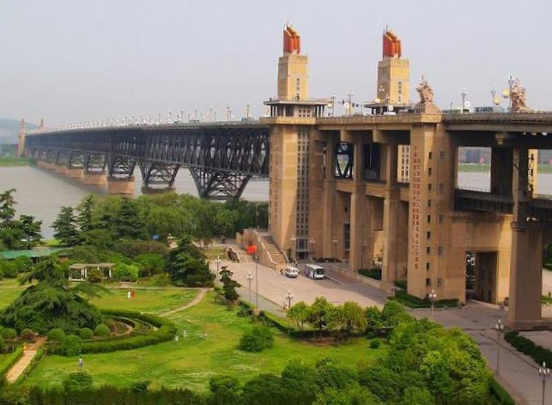 Photo 1, Nanjing Yangtze River Bridge, Nanjing, China
