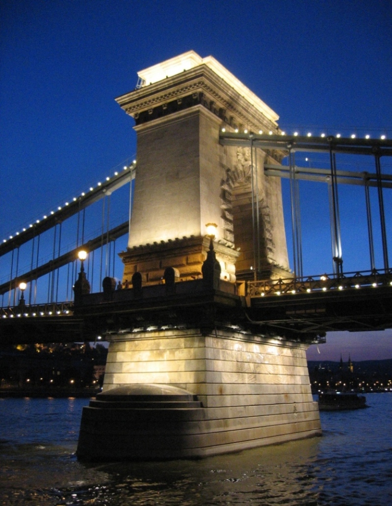 Photo 10, Szechenyi Chain Bridge, Budapest