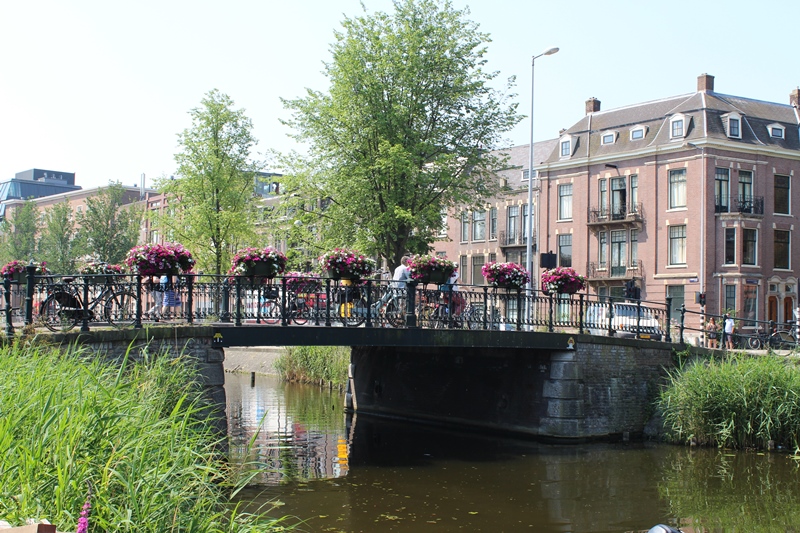 Фото 4, Каналы и мосты Амстердама, Нидерланды