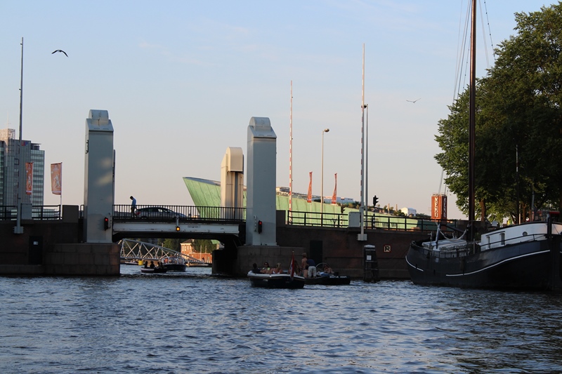 Фото 14, Каналы и мосты Амстердама, Нидерланды
