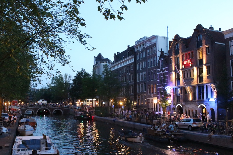 Фото 2, Каналы и мосты, Амстердама, Нидерланды