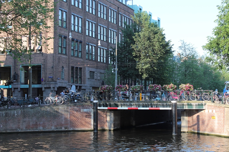 Фото 10, Каналы и мосты Амстердама, Нидерланды